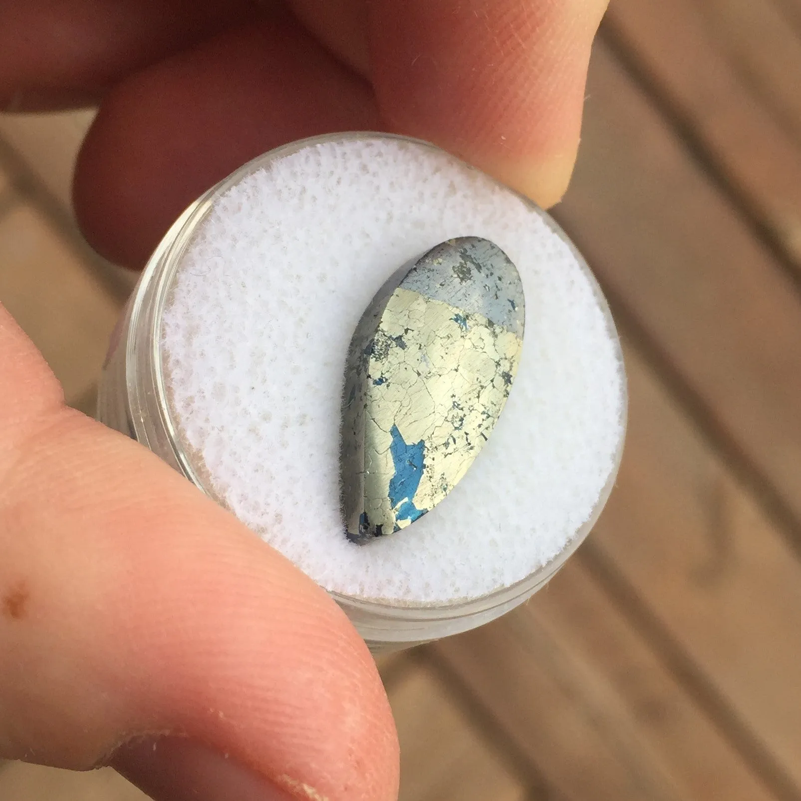 11.62 CT COVELITE CABOCHON