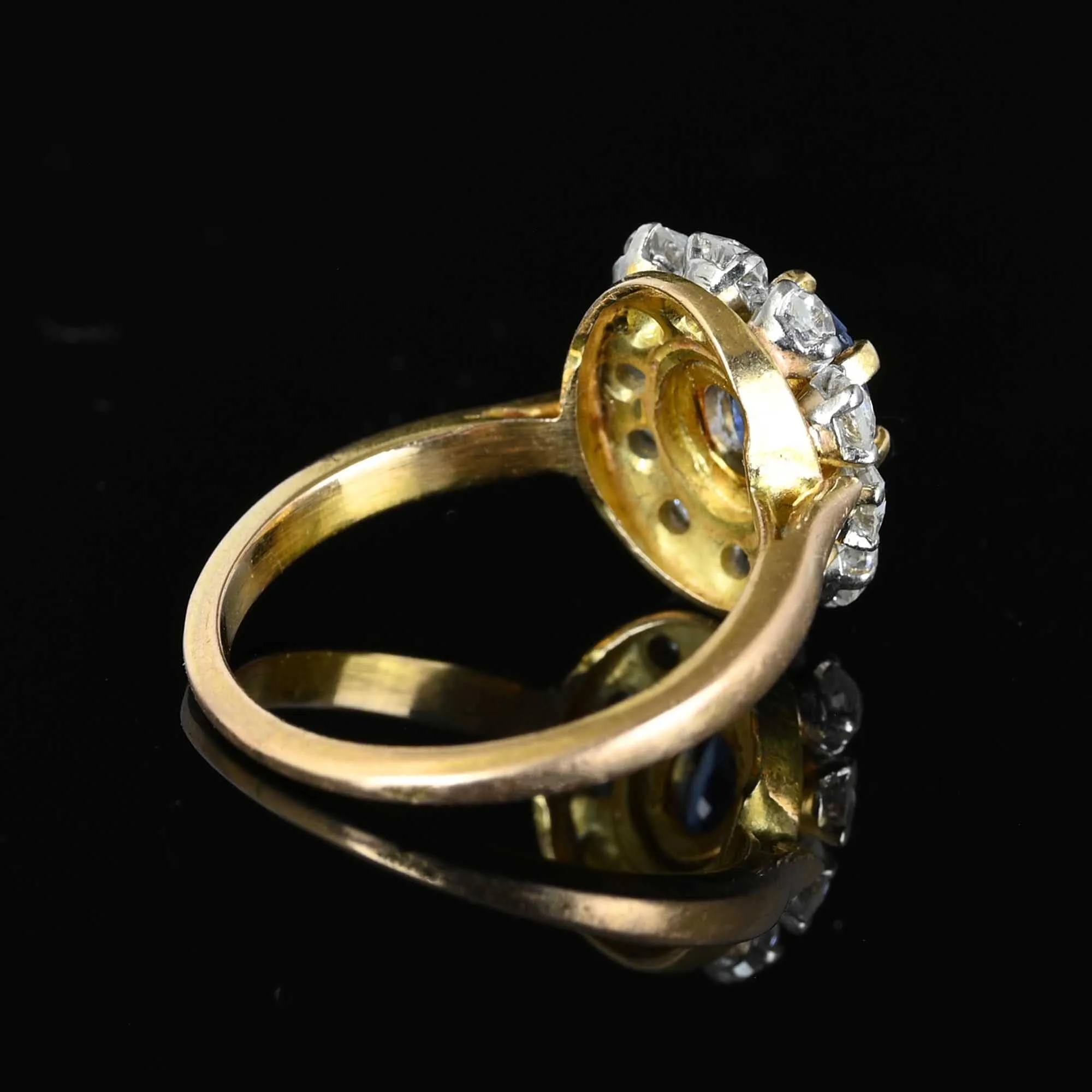 Antique Diamond Halo Ceylon Sapphire Ring in 18K Gold