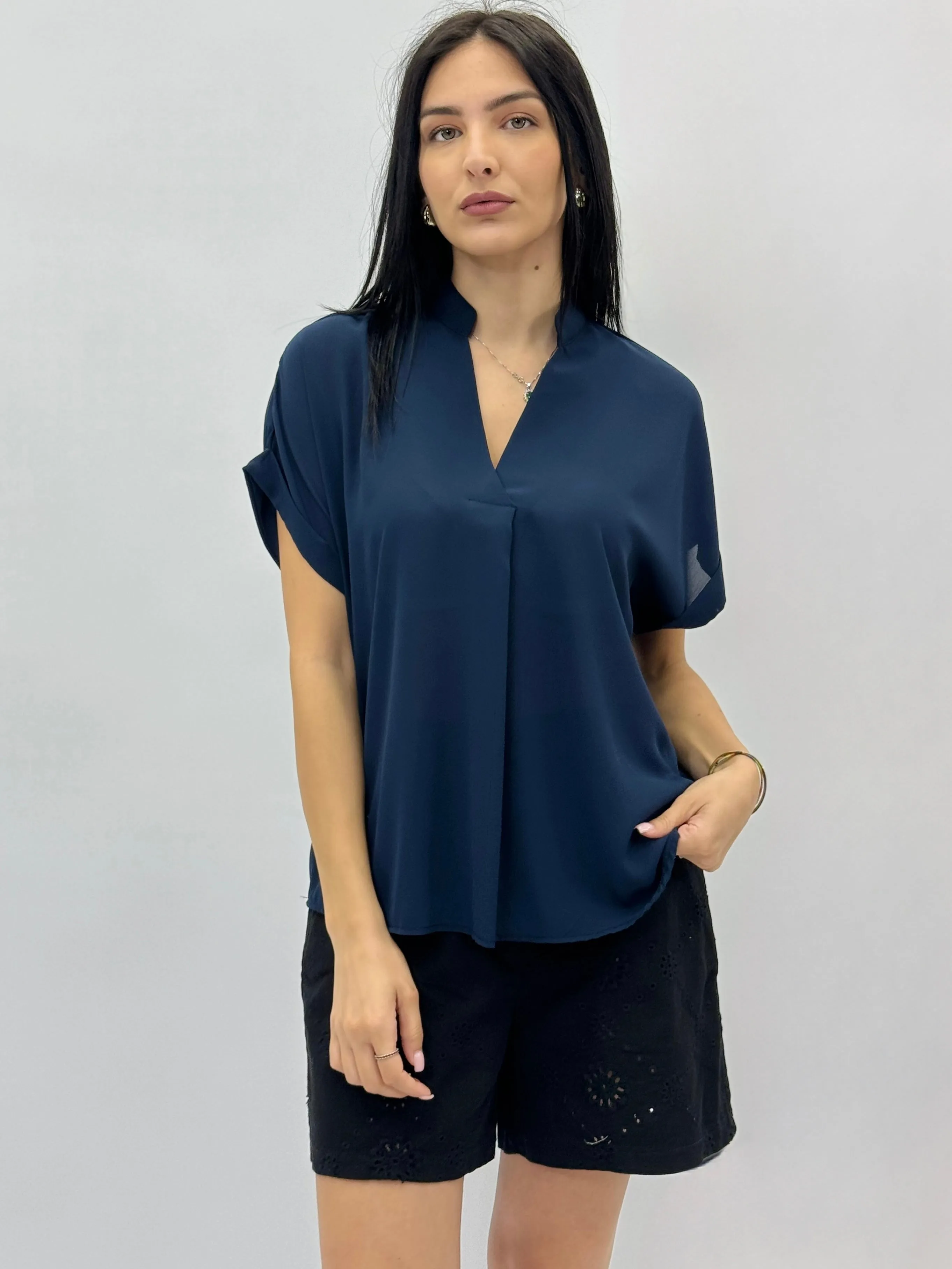 Blusa leggera con scollo alla coreana