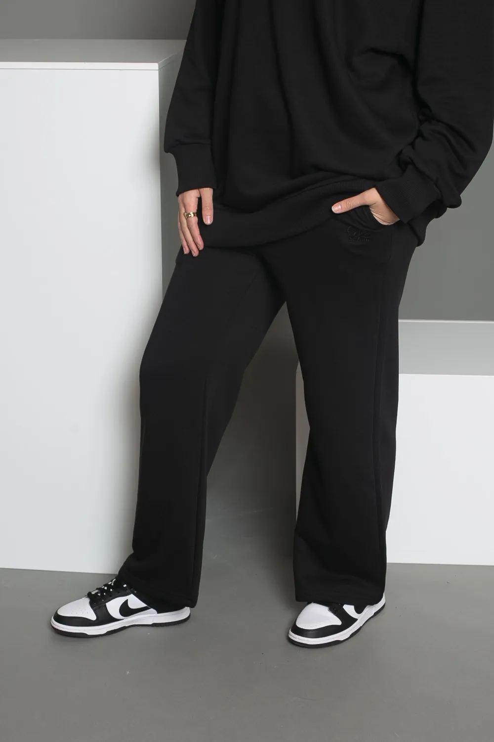 Conjunto jogging negro con cremallera Salam