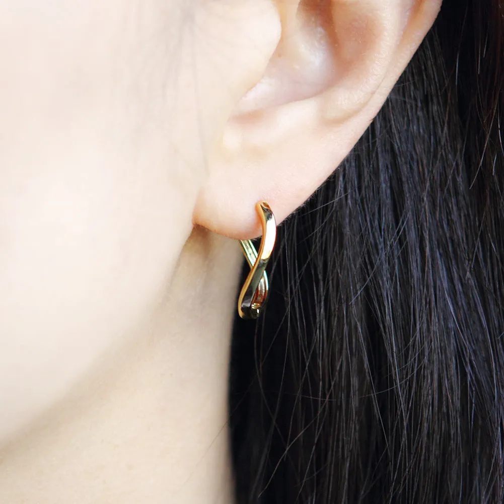 Curved Huggie Hoop Earrings