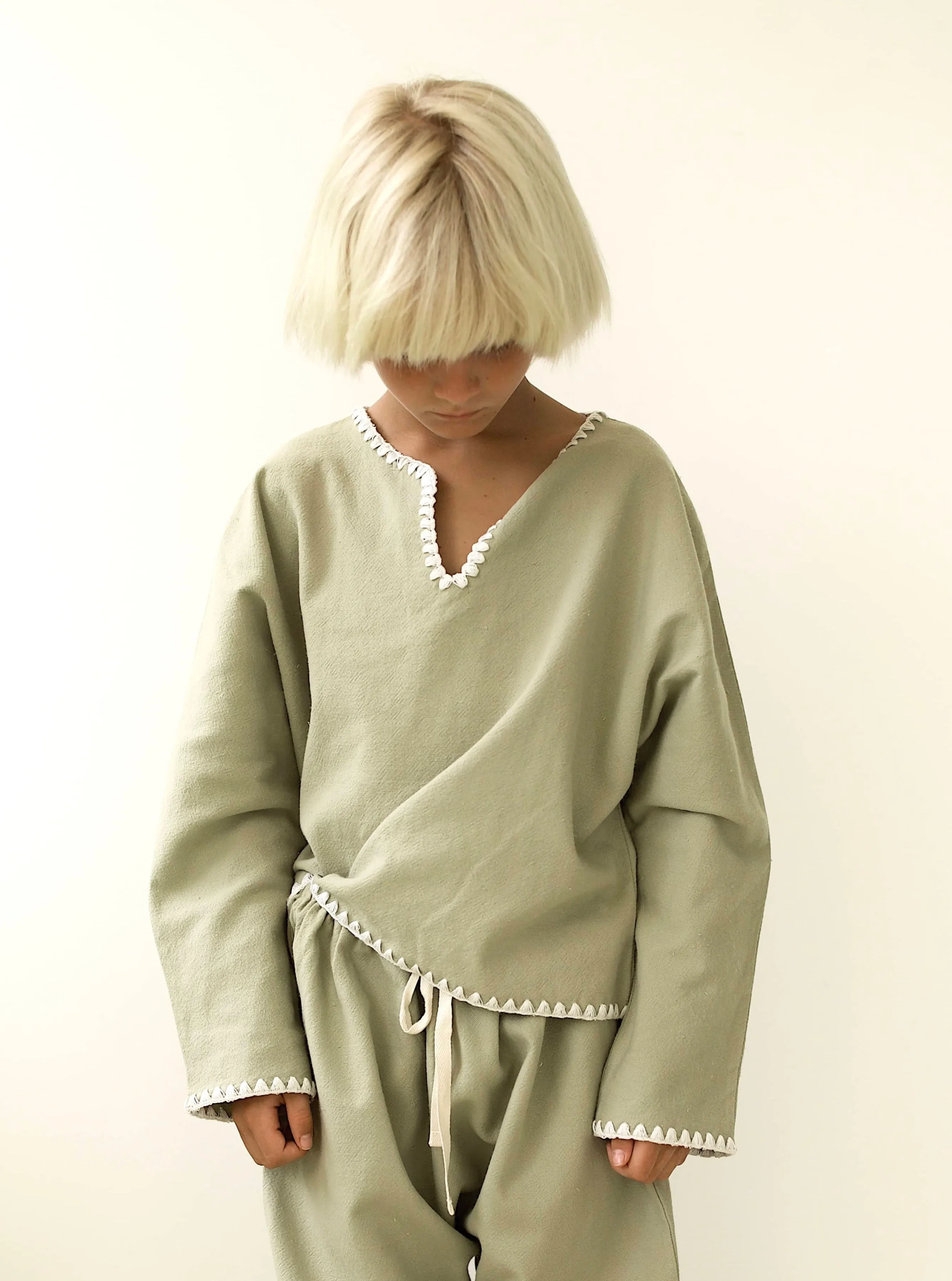 DELANO TOP | DRIED HERB WITH UNDYED STITCH