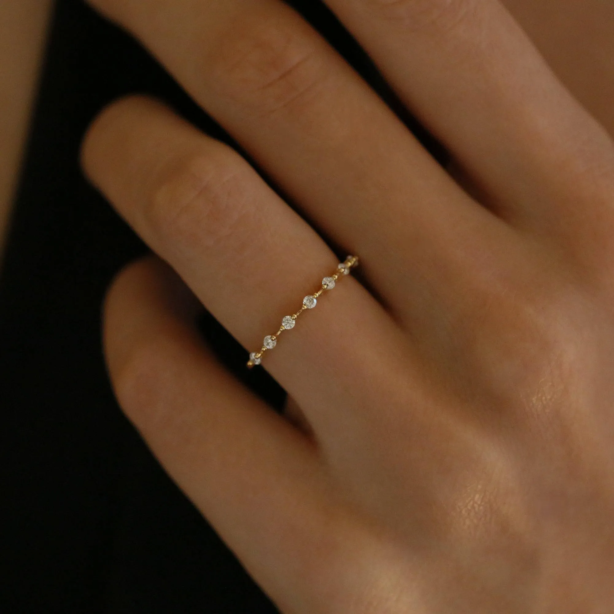 FLOATING ETERNITY BAND