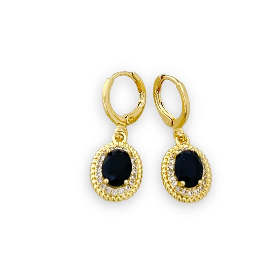 Mara oval shape black huggies earrings in 18k of gold plated