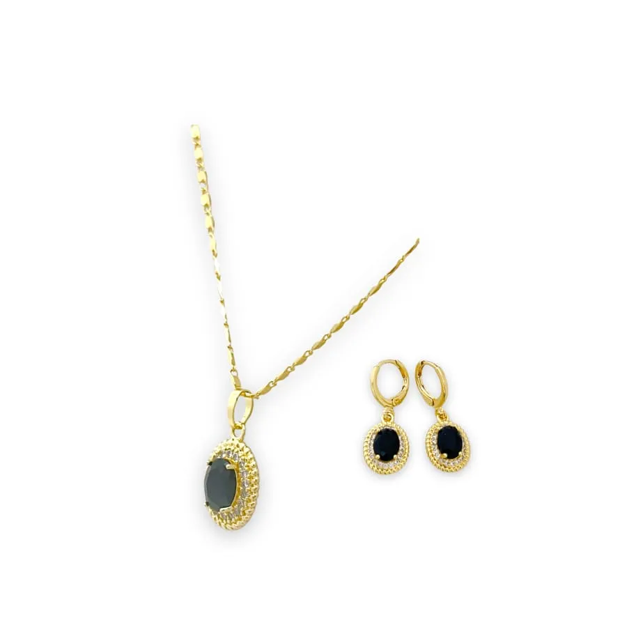 Mara oval shape black huggies earrings in 18k of gold plated