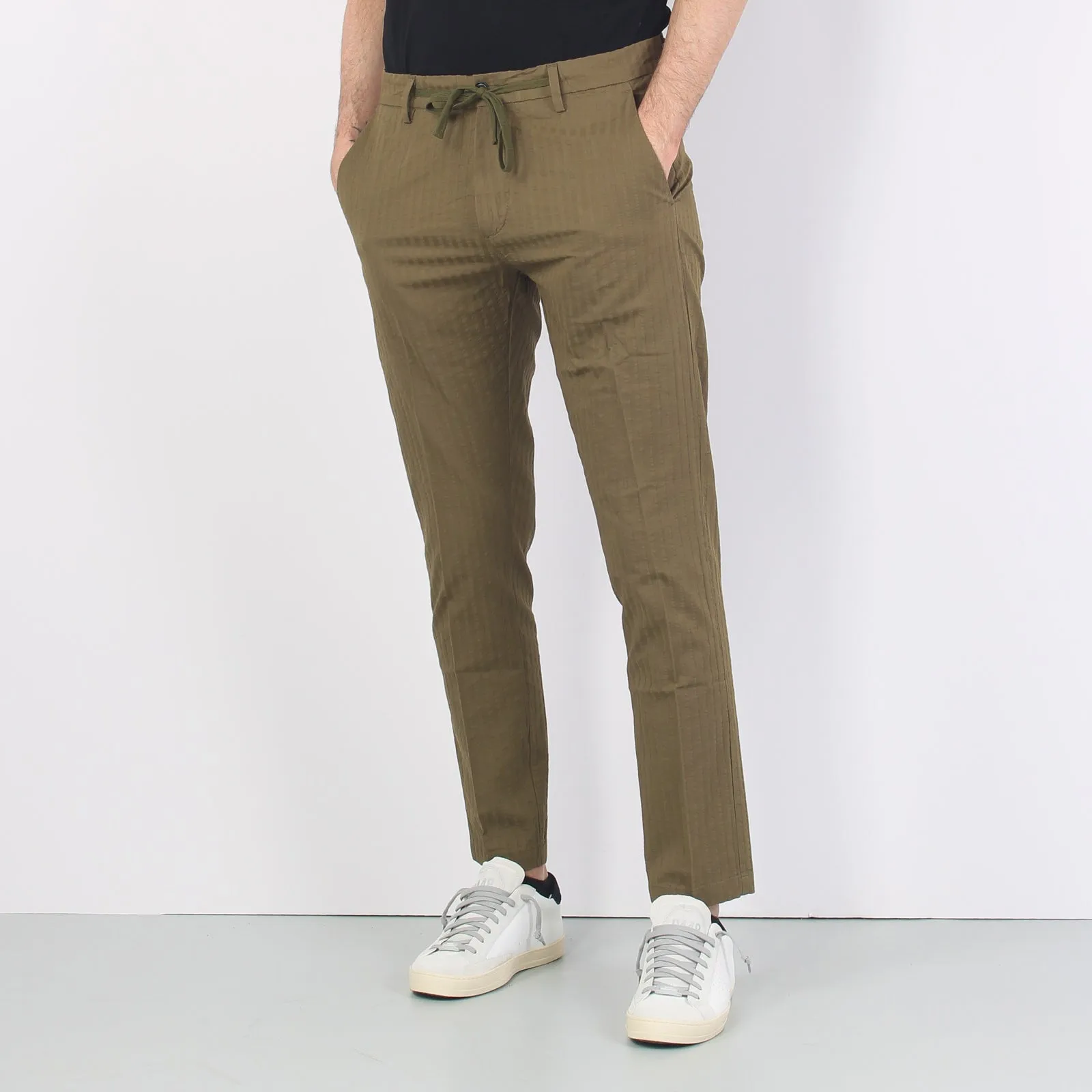 Pantalone Riga Tono Su Tono Military