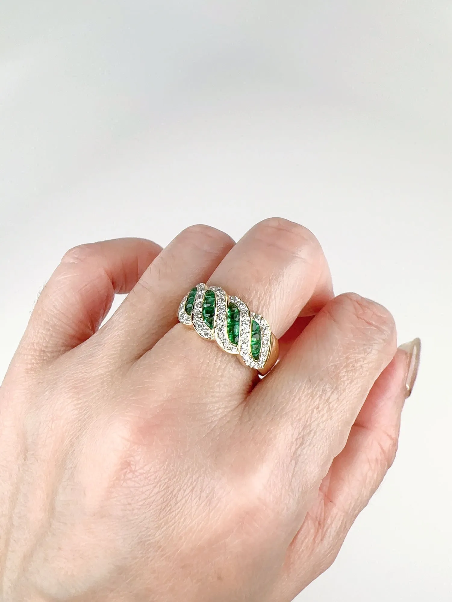 Unique Emerald Cabochon and Diamond Band 18K Gold R6718