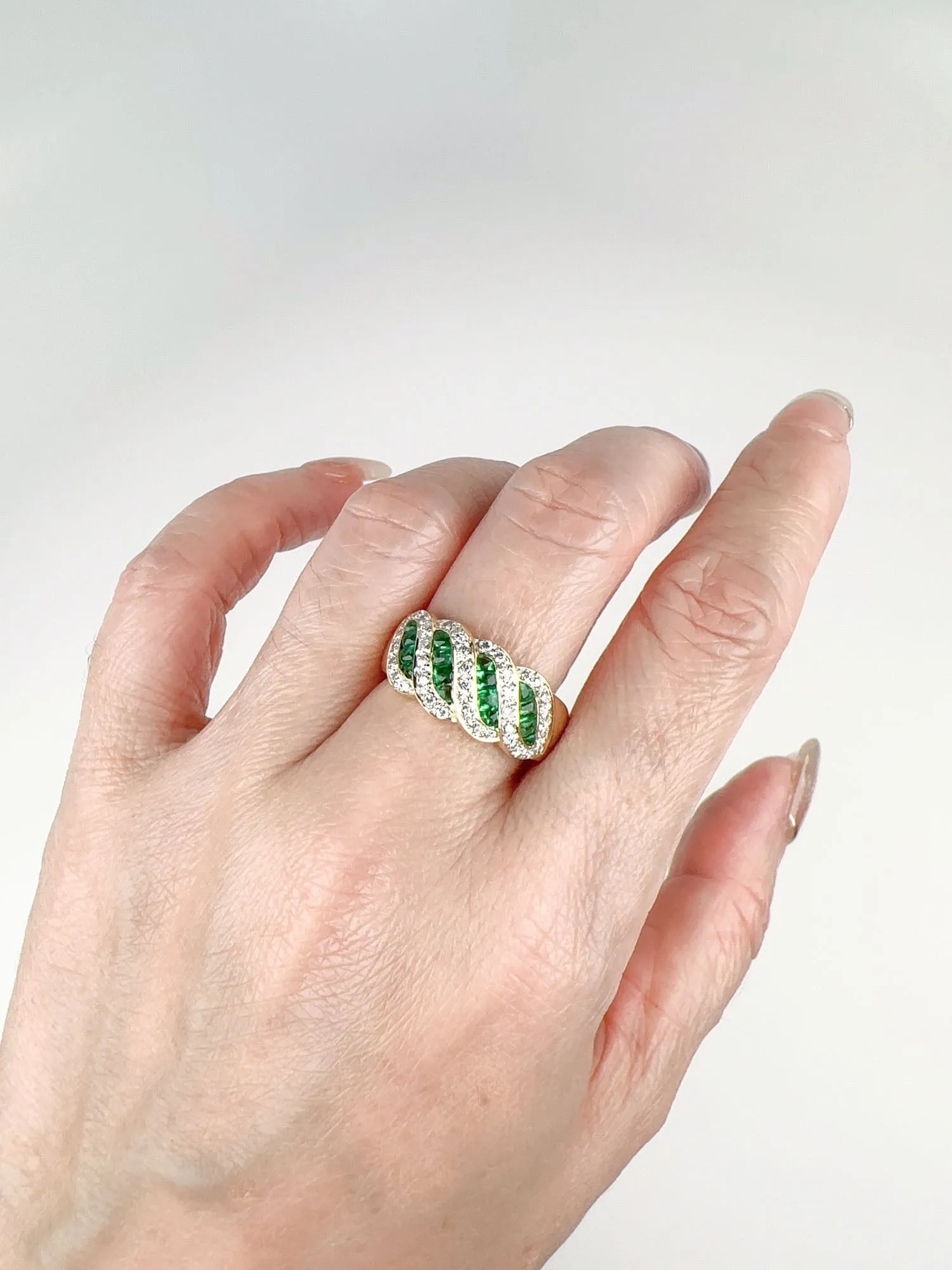 Unique Emerald Cabochon and Diamond Band 18K Gold R6718